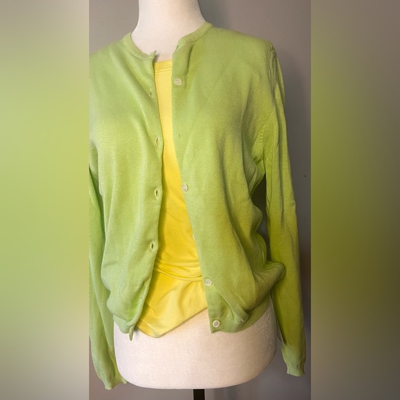 Lily Pulitzer Green Cardigan! - Picture 3 of 11